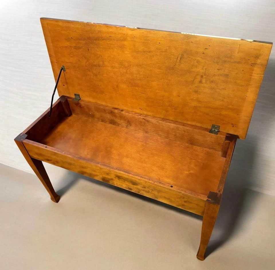 Classic Wood Piano or Organ Bench w/Storage - photo 2
