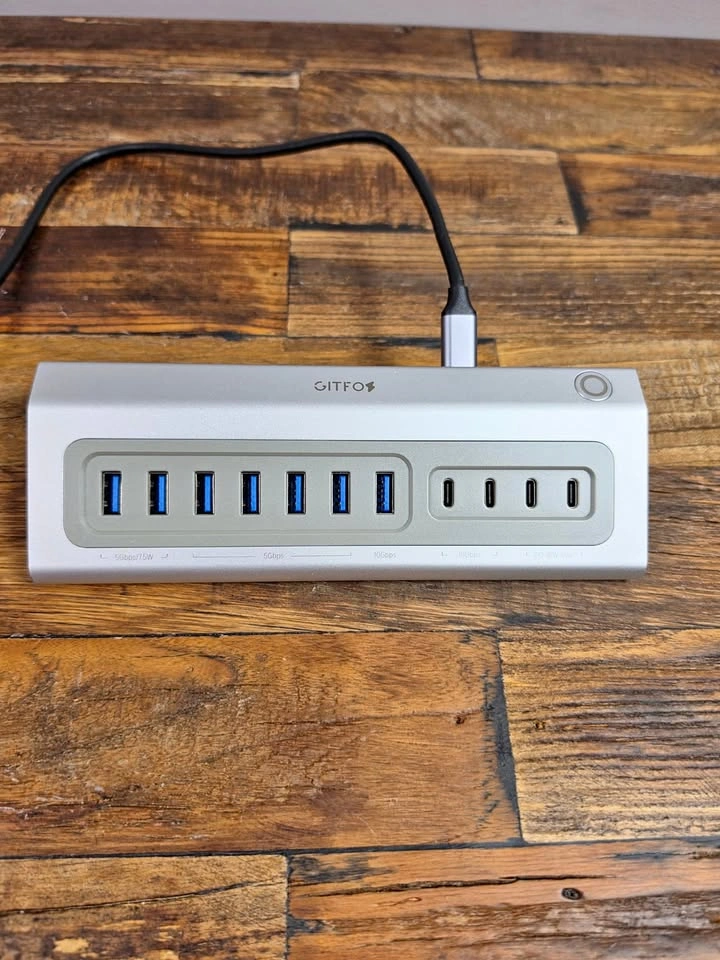 Hub USB-C Gitfos C1 — 11 ports, PD 45W