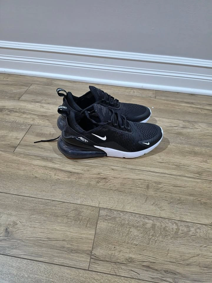 Nike Air Max 270 Black/White - Size 10.5 US
