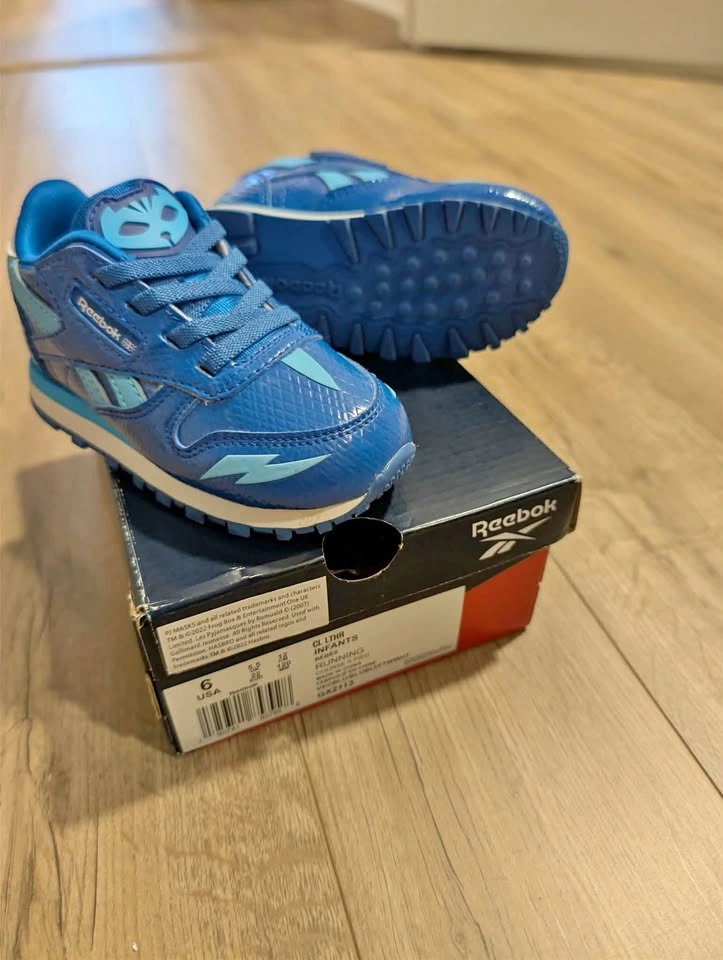 Reebok Classic Leather PJ Masks Shoes (Toddler, 6 US)