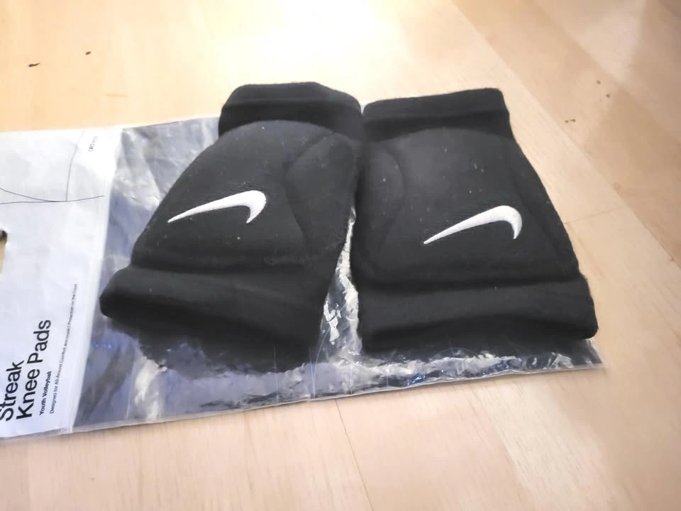Girl's NIKE Streak Knee Pads Youth volleyball Dri-Fit - photo 2