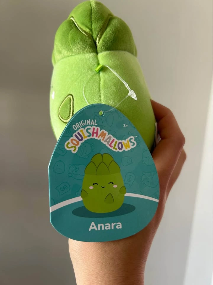 Anara Squishmallow - photo 2