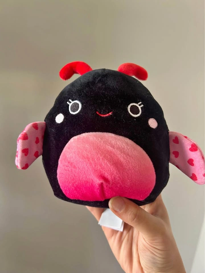 Ladee Squishmallow