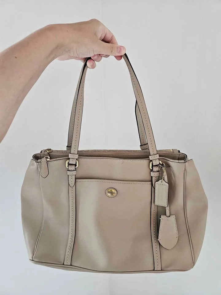 Coach Medium purse