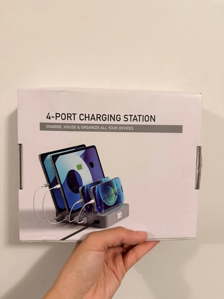 4-Port Charging Station - photo 2
