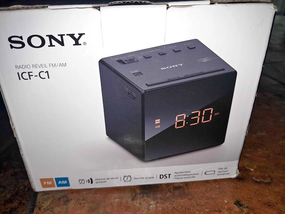 Sony ICF-C1 FM/AM Clock Radio