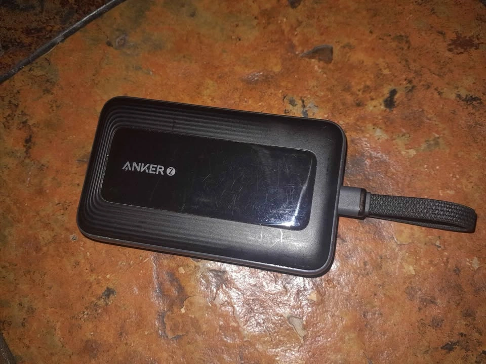 Anker Power Bank with Built-In USB-C Cable - photo 3