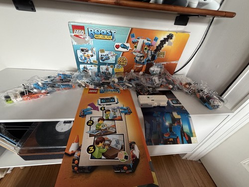 LEGO Boost: Creative Toolbox (17101)