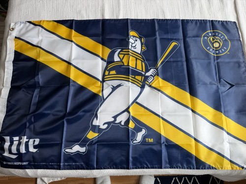 Milwaukee Brewers Miller Lite Flag Banner 49"x 29"