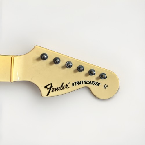 Rock Band Fender Stratocaster Wireless Guitar Controller Wii - photo 2