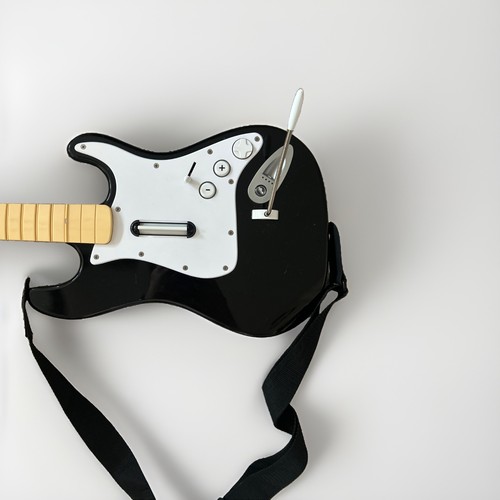 Rock Band Fender Stratocaster Wireless Guitar Controller Wii - photo 3