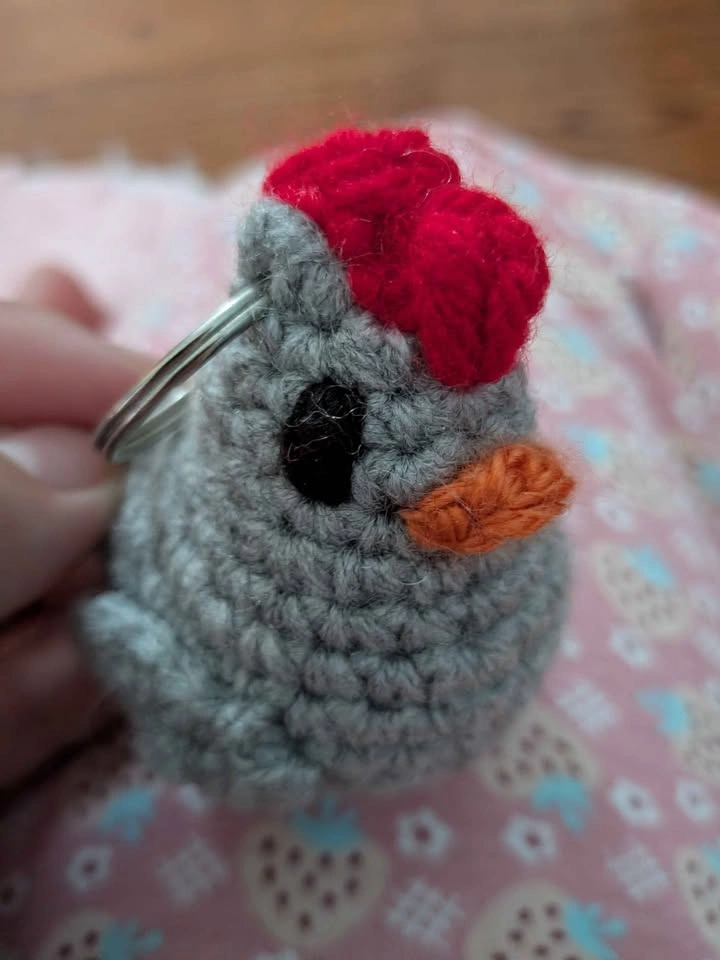 Handmade Crochet Chicken Keychain - photo 4