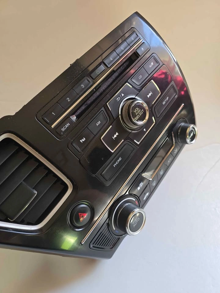 Honda Civic 2013-2015 'Black' Original FM stereo - photo 2