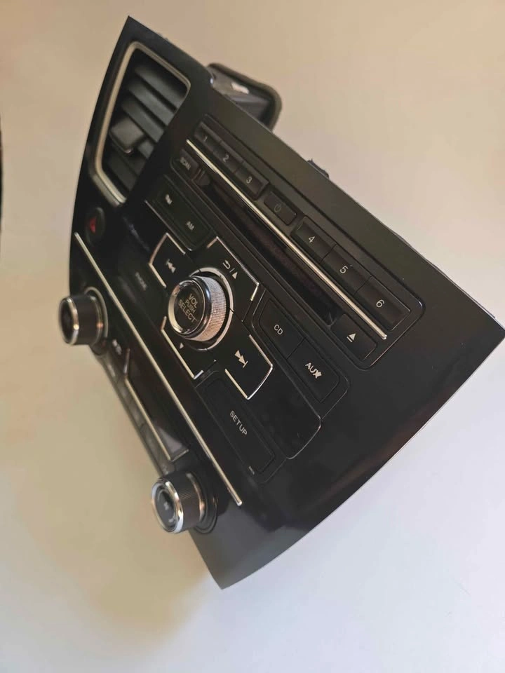Honda Civic 2013-2015 'Black' Original FM stereo - photo 3