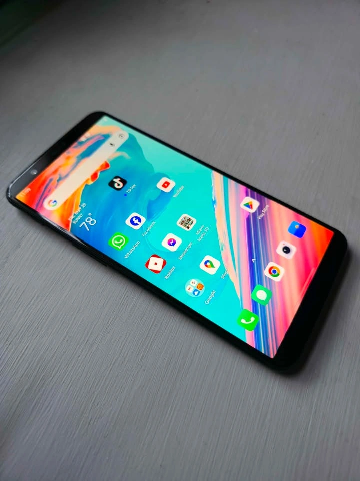 OnePlus 5T 'Midnight Black' 64GB Dual-Sim Unlocked - photo 2