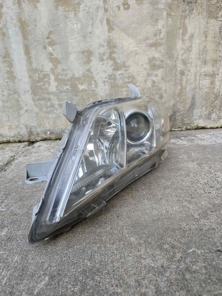 Toyota Camry 2007-2011 Front Driver Side Headlight - photo 2