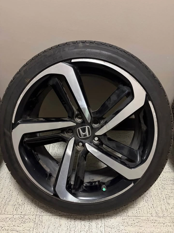 2019 Honda Accord Sport OEM 19" Wheels + Tires 235/40R19 - photo 3