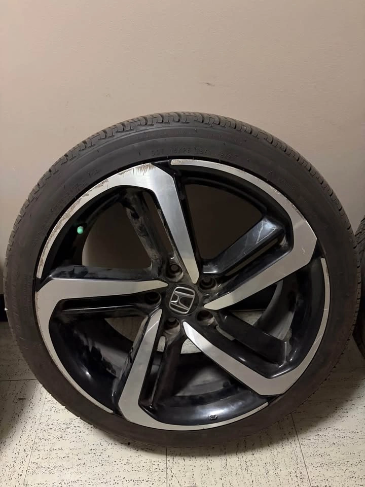 2019 Honda Accord Sport OEM 19" Wheels + Tires 235/40R19 - photo 5