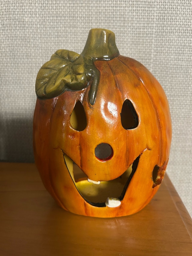 Ceramic Jack-o'-lantern Pumpkin Tealight Holder