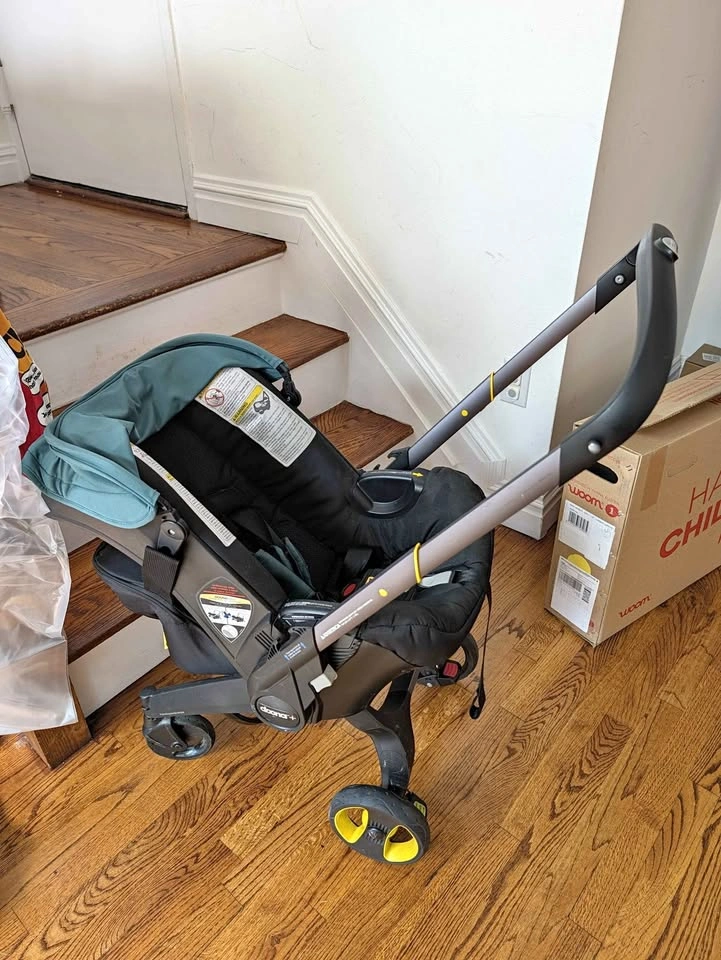 Doona+ Infant Car Seat & Stroller Bundle (Racing Green)