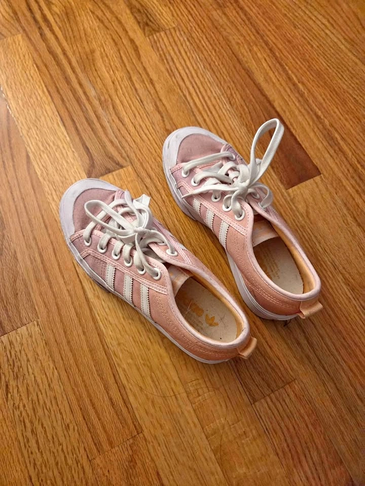 Adidas Women's Sneakers 7.5