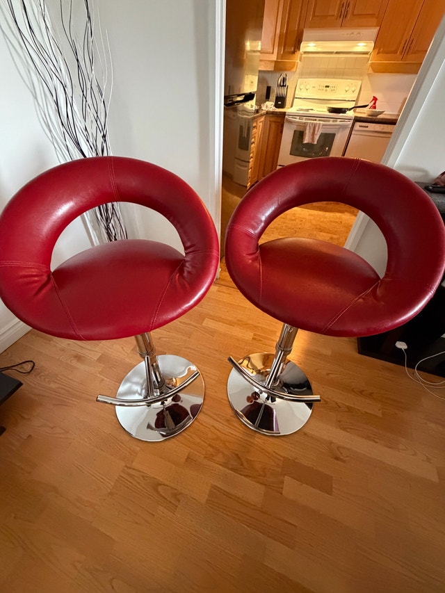 bar + 2 chairs - photo 2