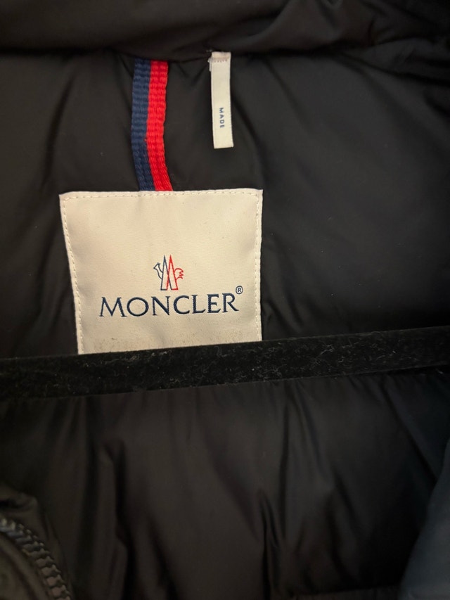 Moncler girls winter jacket - photo 3