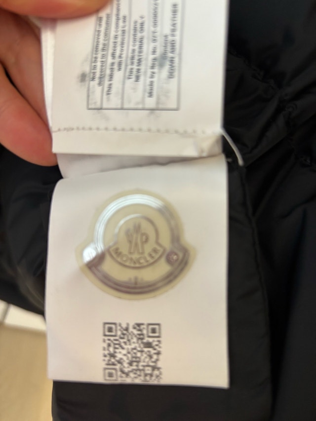 Moncler girls winter jacket - photo 4