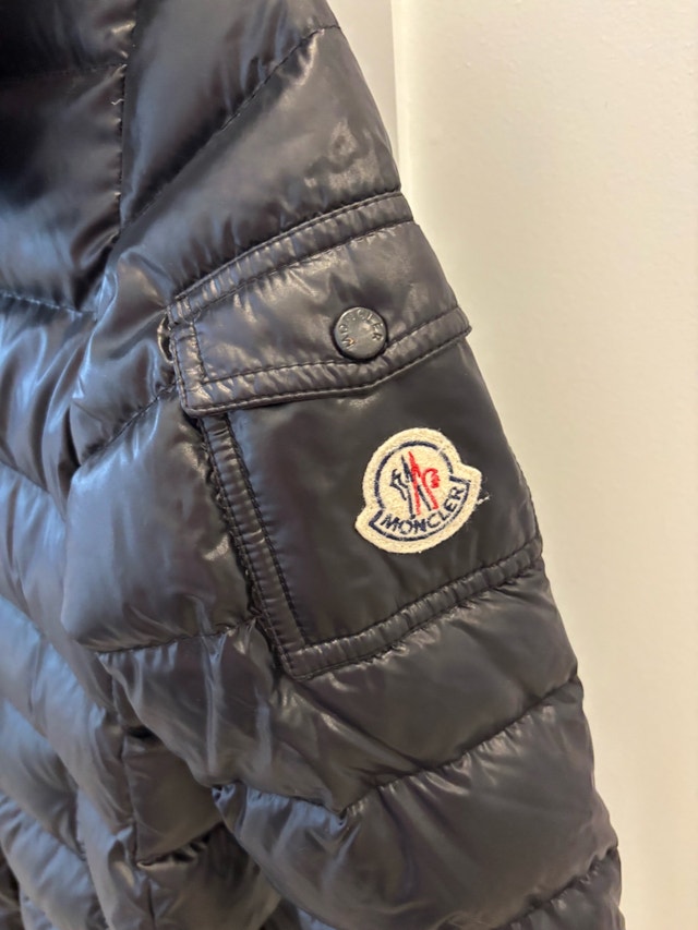 Moncler girls winter jacket - photo 2