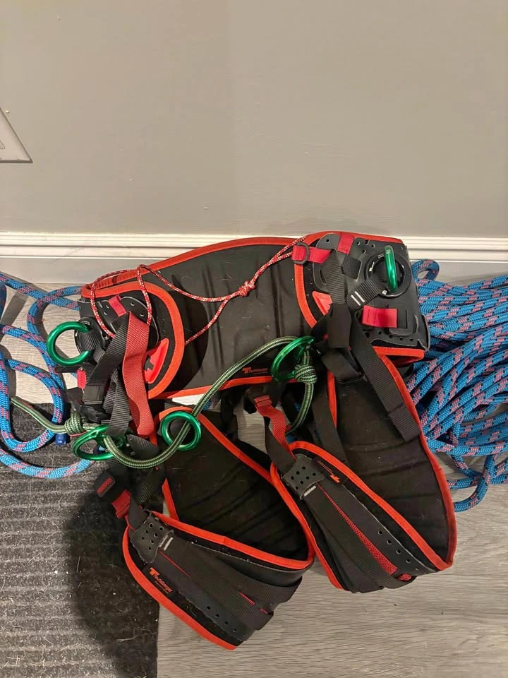 Tree climbing gear