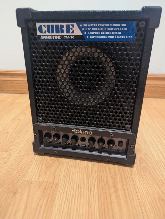 Roland mini Pa keyboard or drum amp - photo 2