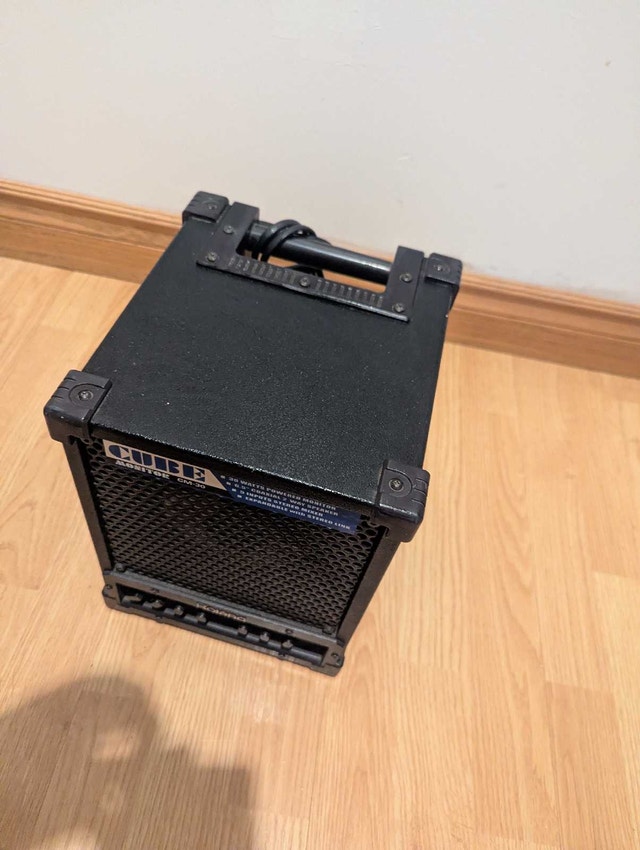 Roland mini Pa keyboard or drum amp - photo 3