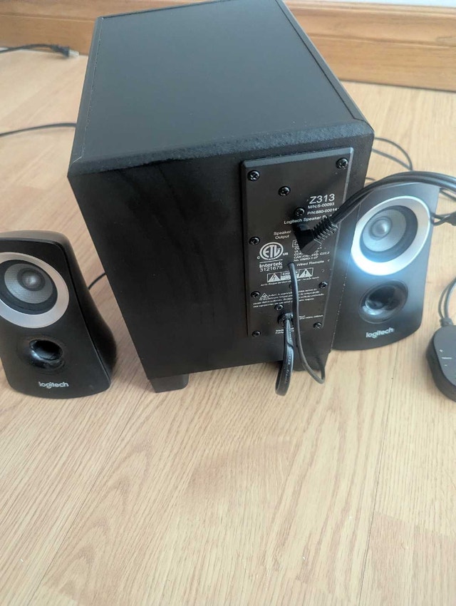 Logitech z313 computer speakers - photo 2