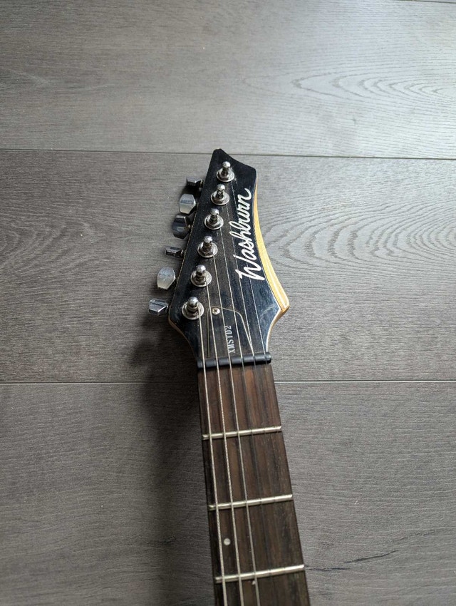 Washburn metallic finish guitar w/Seymour duncan pickups - photo 4