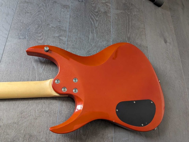 Washburn metallic finish guitar w/Seymour duncan pickups - photo 5