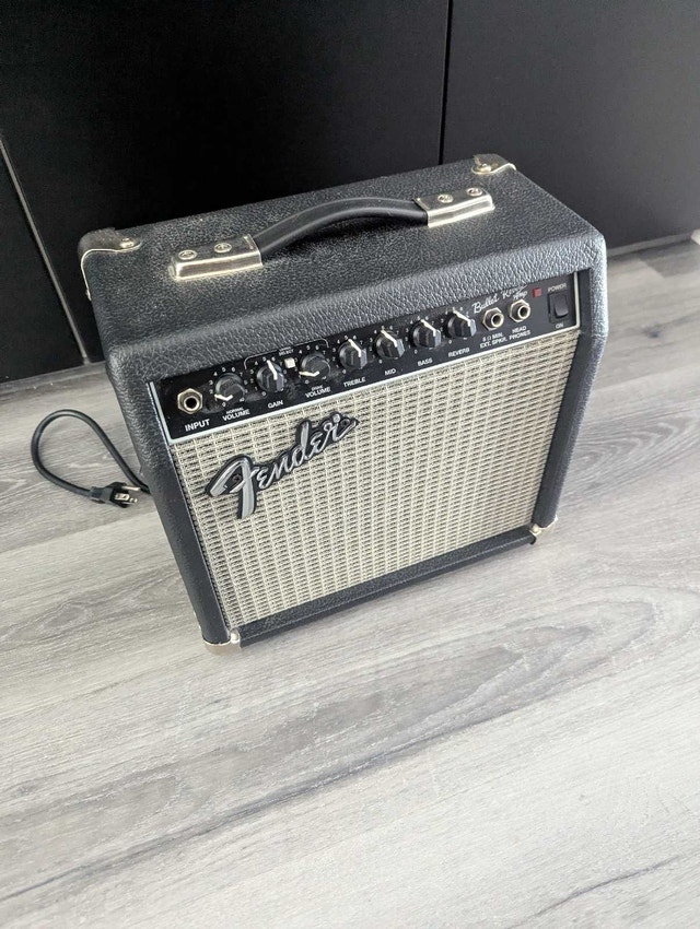Fender bullet reverb guitar amp - photo 2