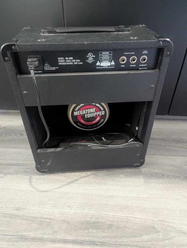 Mega 30 watt guitar amp with clean and distortion channels - photo 2