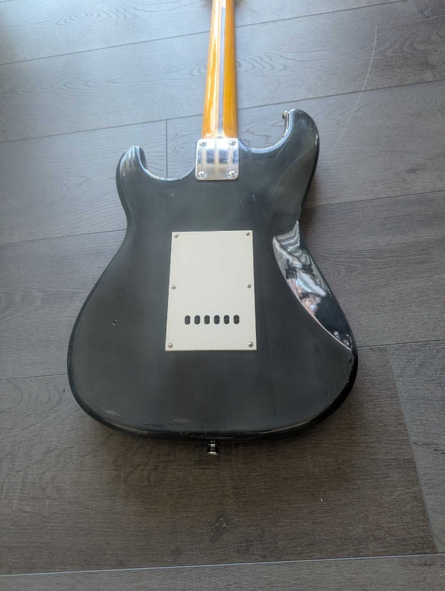 Jay Turser stratocaster electric guitar - photo 3