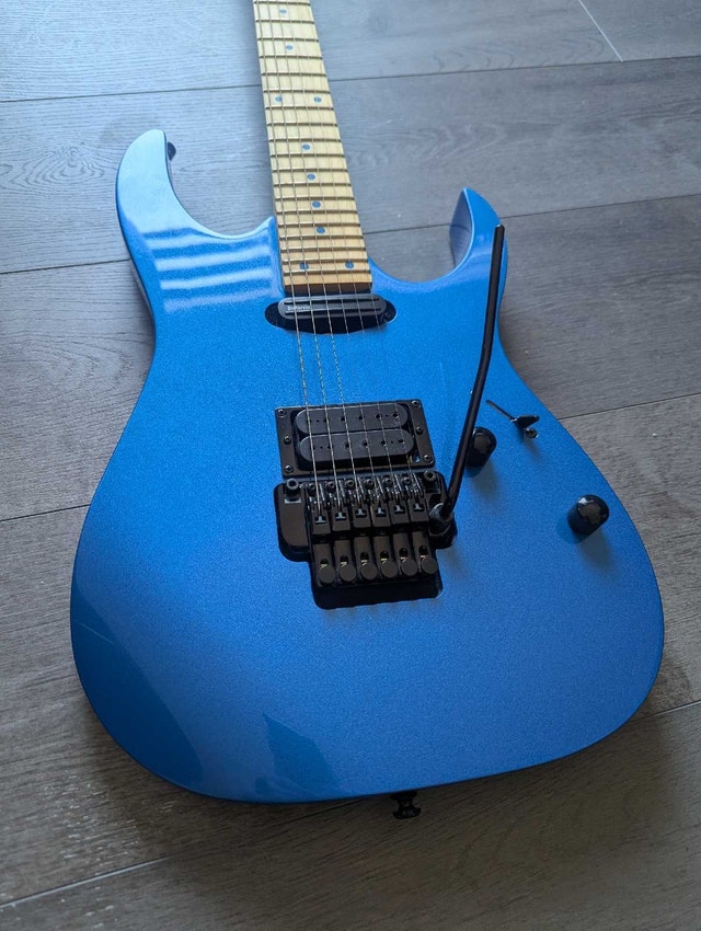 Beautiful Ibanez Rg3xxv guitar *Mint condition