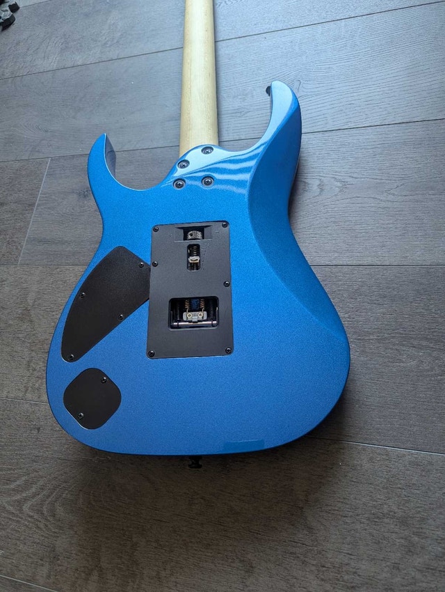 Beautiful Ibanez Rg3xxv guitar *Mint condition - photo 4