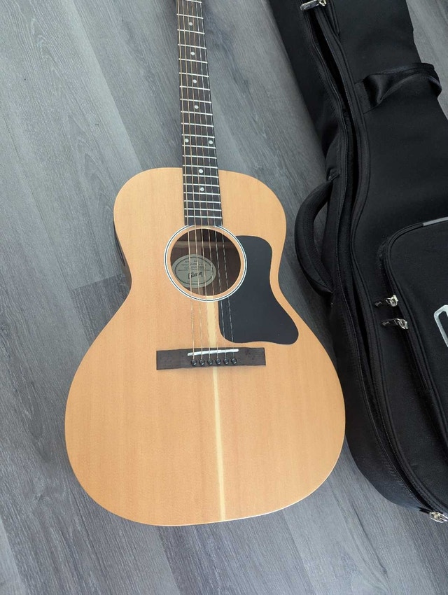 Gibson G-00 Acoustic Guitar All Solid Woods with Sound Port - photo 2