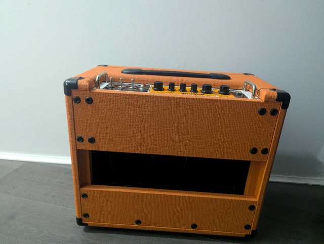 Orange Rocker 15 dual channel tube guitar amplifier 1-15 watt - photo 3
