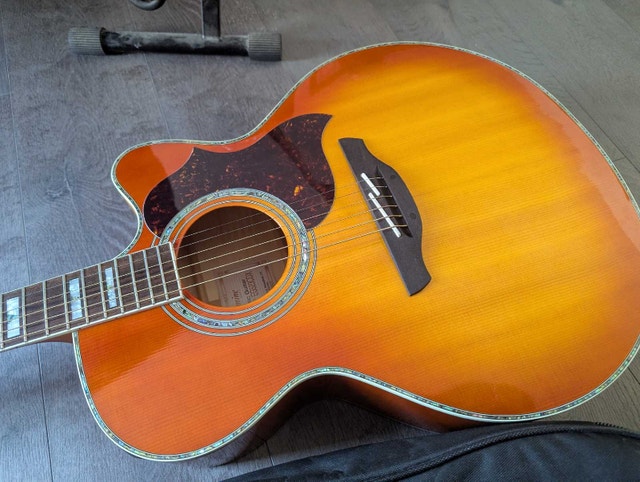 Gorgeous Takamine Jumbo acoustic electric guitar *Mint - photo 2