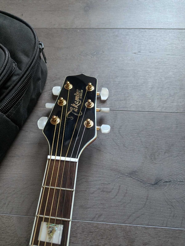 Gorgeous Takamine Jumbo acoustic electric guitar *Mint - photo 5