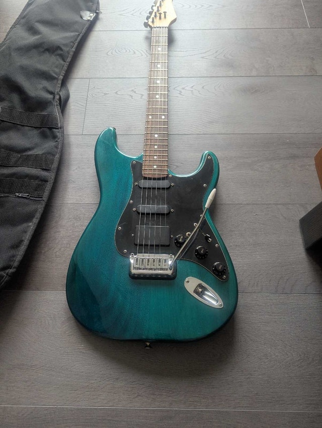 Cort Super Strat guitar with higher end features - photo 3