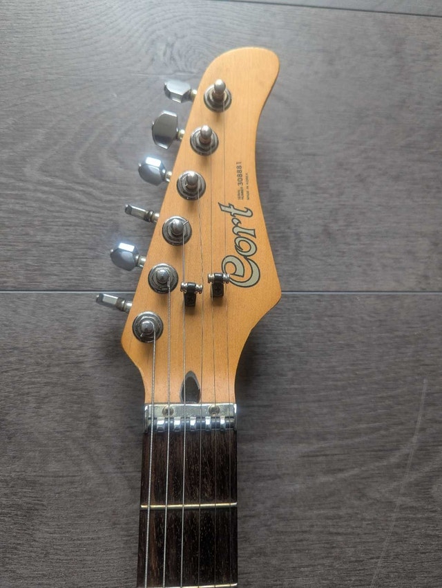 Cort Super Strat guitar with higher end features - photo 5