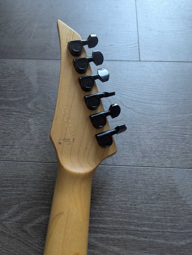 Vintage Yamaha rgx211 model Superstrat guitar - photo 4