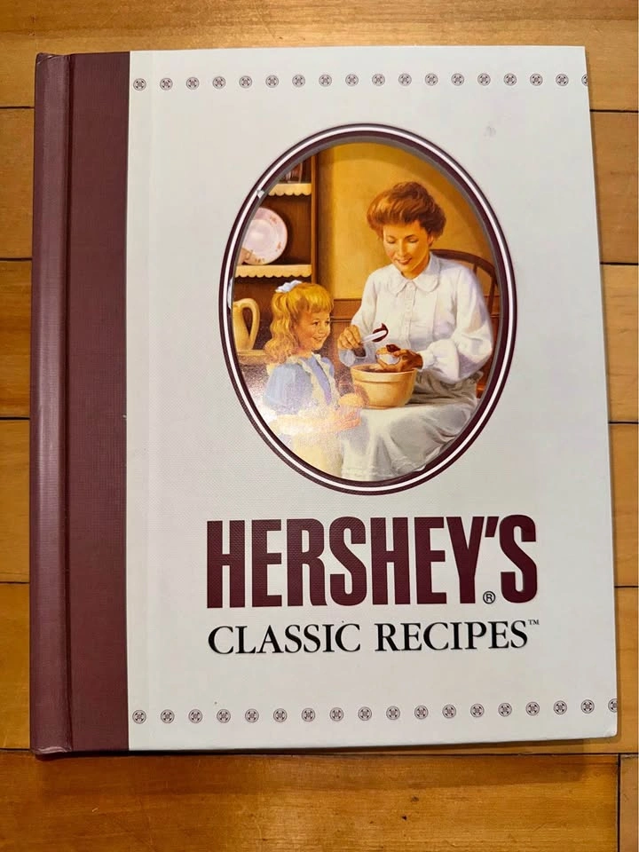 HERSHEY’S CLASSIC RECIPES — HARDCOVER COOKBOOK