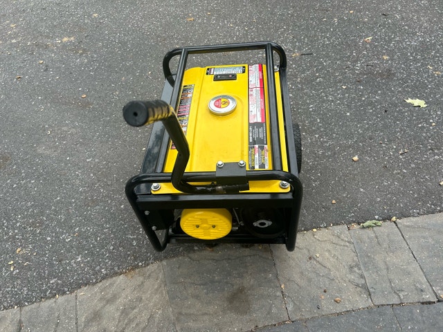 Champion 4000W/2800W Generator - photo 4