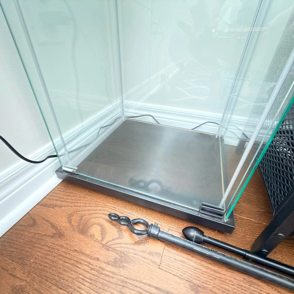 IKEA Detolf Glass Display Cabinet - photo 3